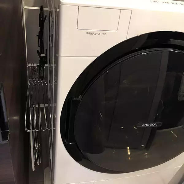 「くっつけてスッキリ片付く♪マグネット収納のアイデア10選」の画像