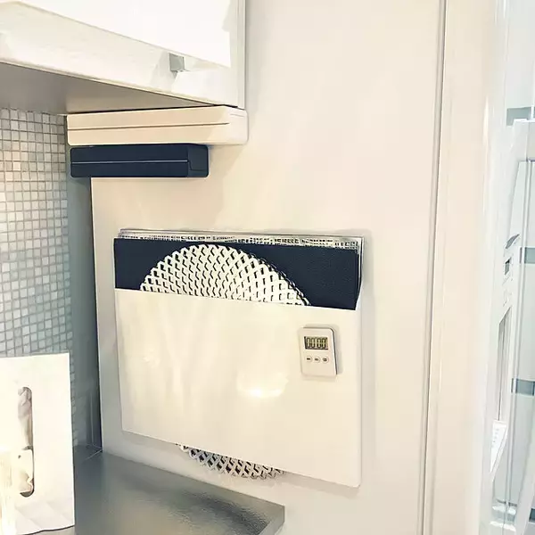 「くっつけてスッキリ片付く♪マグネット収納のアイデア10選」の画像