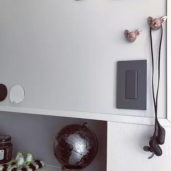 「くっつけてスッキリ片付く♪マグネット収納のアイデア10選」の画像