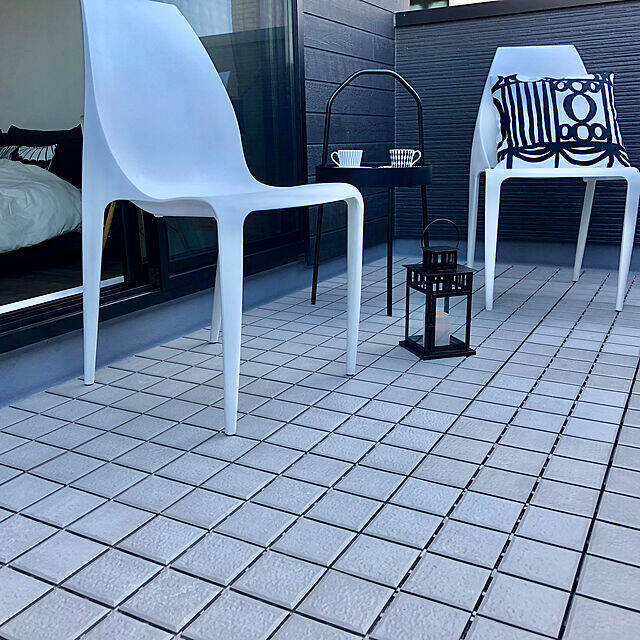 お家のいろんな場所に自由に置いて☆イケアのサイドテーブル活用例