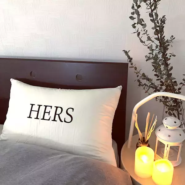 「お家のいろんな場所に自由に置いて☆イケアのサイドテーブル活用例」の画像