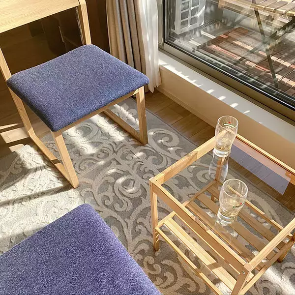 「お家のいろんな場所に自由に置いて☆イケアのサイドテーブル活用例」の画像