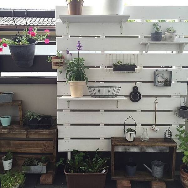 殺風景から気持ちの良いさわやか空間に 原状回復okなベランダdiyアイデア 21年6月30日 エキサイトニュース 殺風景から気持ちの良いさわやか空間に 原状回復okなベランダdiyアイデア 21年6月30日 エキサイトニュース