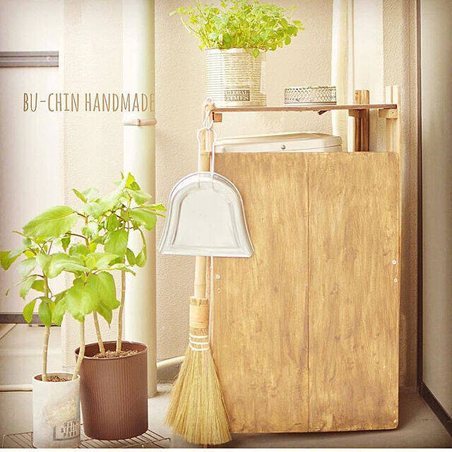 殺風景から気持ちの良いさわやか空間に♪原状回復OKなベランダDIYアイデア