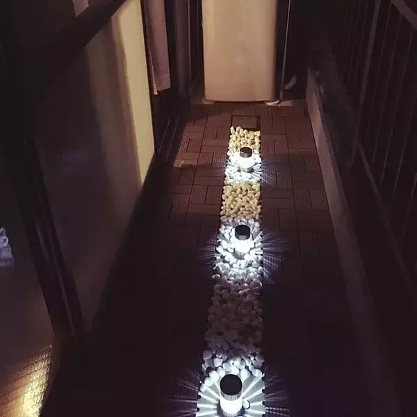 「殺風景から気持ちの良いさわやか空間に♪原状回復OKなベランダDIYアイデア」の画像