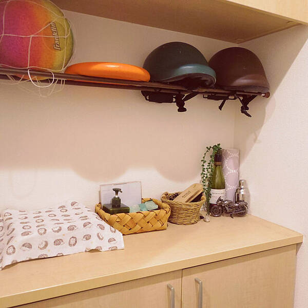 普段用も災害用も 出し入れしやすく ヘルメットの収納アイディア 21年6月1日 エキサイトニュース