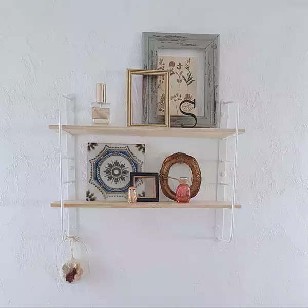 「パーツを組み合わせて好みの雰囲気に☆ラブリコで叶えるDIYシェルフ」の画像
