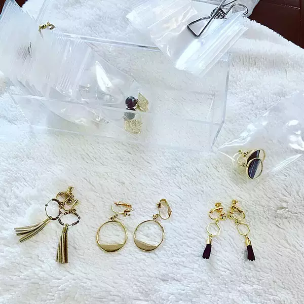 「重ねられるから便利！ダイソーの「フタ付き収納ボックス」」の画像