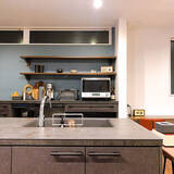 「「心地良い存在感を放つ、ダークカラーのアイランドキッチン」 by home_koharun0526さん」の画像8