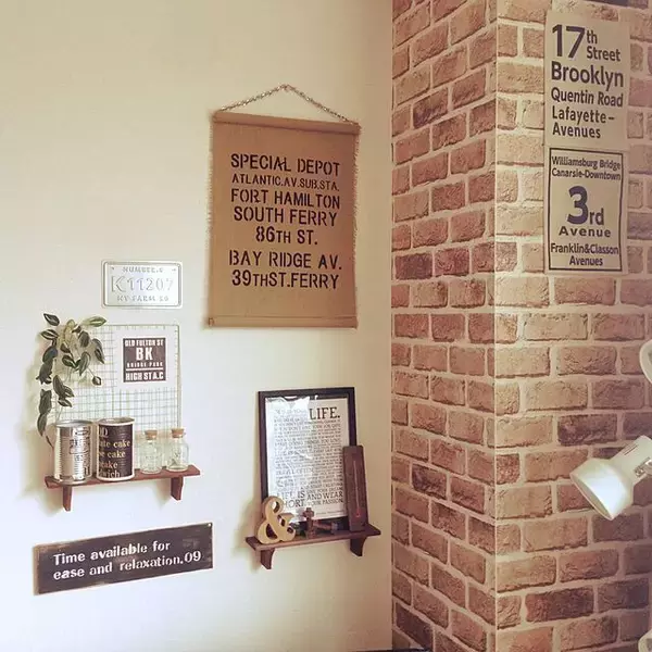 「男前インテリアにぴったり♡セリアのブリキプレートを使ったお部屋」の画像