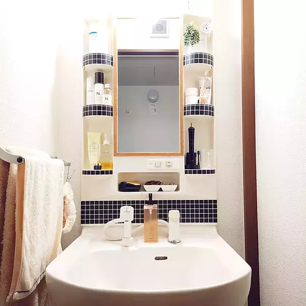 「自分好みのお気に入り空間に♪参考にしたい洗面台リメイク実例10選」の画像