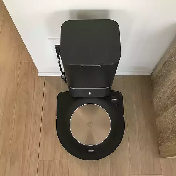 「「床掃除への意識を変えてくれる、画期的なロボット型掃除機」 by mmmmm201711さん」の画像