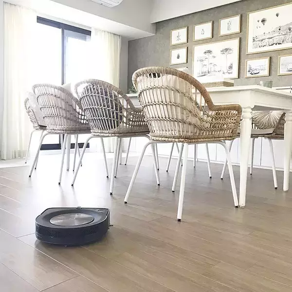 「「床掃除への意識を変えてくれる、画期的なロボット型掃除機」 by mmmmm201711さん」の画像