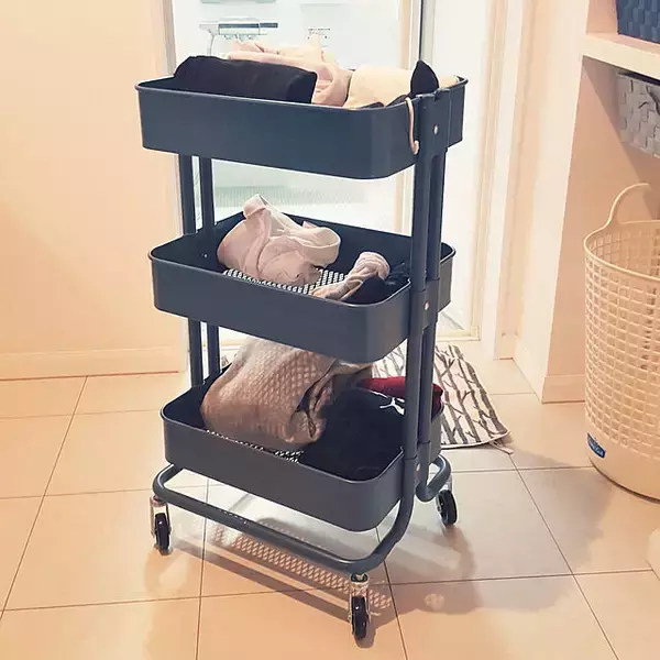 「こんな使い方もできるなんて！キッチンワゴンの便利な活用法」の画像