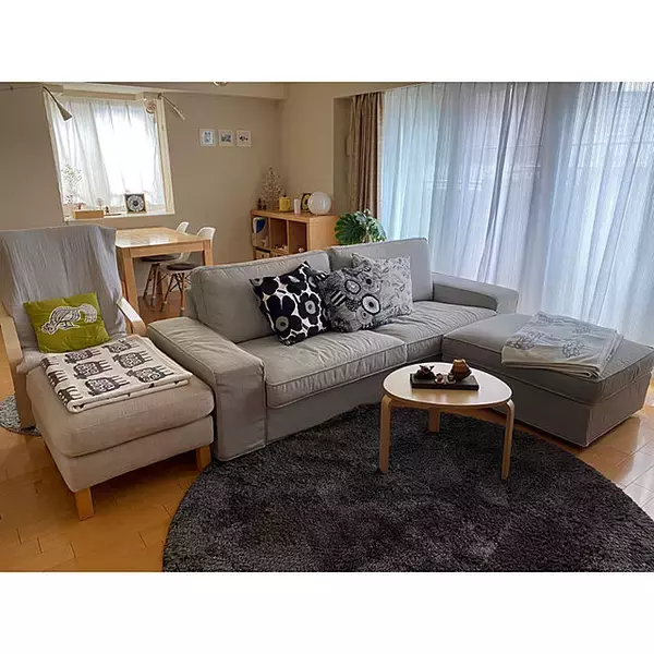 「洗練された大人のくつろぎタイムに☆IKEAのソファーがあるお部屋」の画像