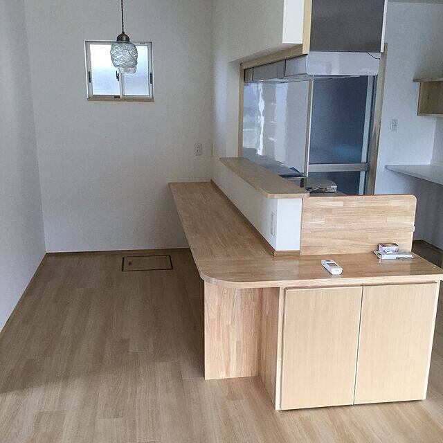 キッチンとリビングを繋ぐ便利スペース！カウンターテーブルのある空間10選