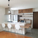 「キッチンとリビングを繋ぐ便利スペース！カウンターテーブルのある空間10選」の画像6