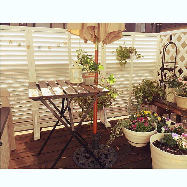 視線を気にせずおうちにいながら外を満喫♪ウッドデッキの目隠し実例