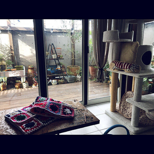 視線を気にせずおうちにいながら外を満喫♪ウッドデッキの目隠し実例