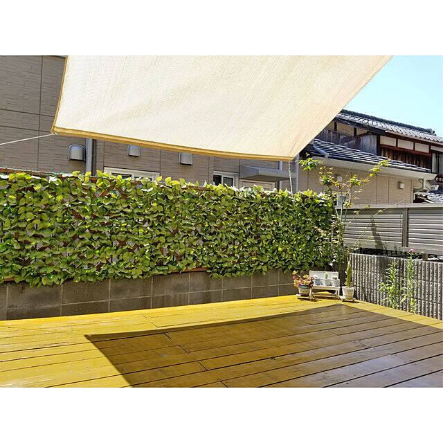 視線を気にせずおうちにいながら外を満喫♪ウッドデッキの目隠し実例