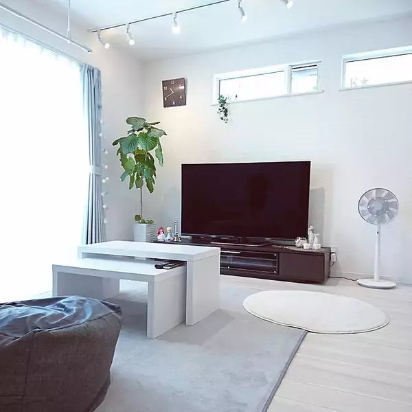 「広々ゆったり掃除も楽ちん♪ソファなしリビングで快適生活」の画像