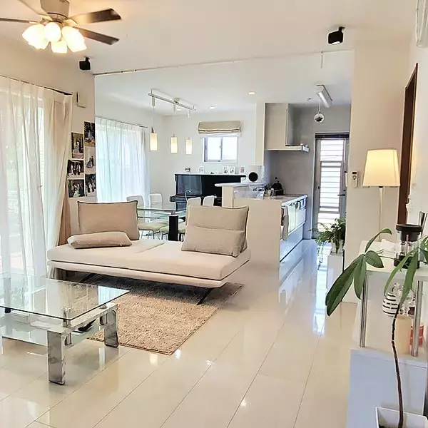 「シンプルだけど上質で居心地がいい☆ラグジュアリーモダンなお部屋の作り方」の画像