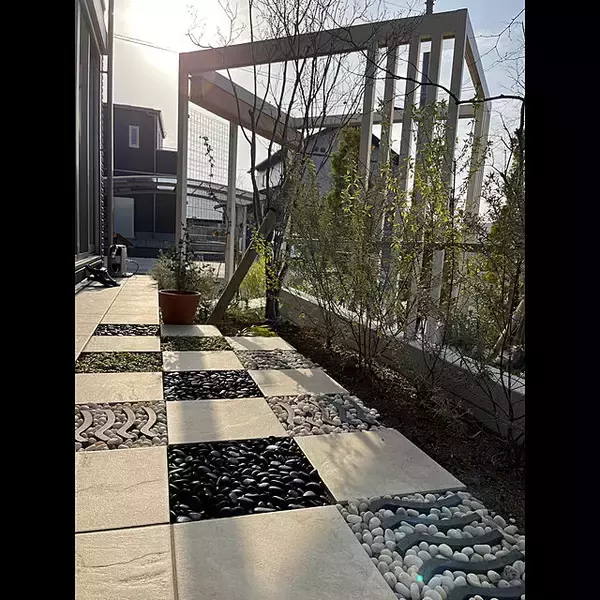 「快適なアウトドアリビングに☆タイルデッキを取り入れる魅力＆活用実例集」の画像