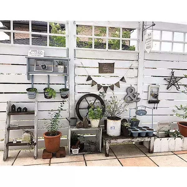 「快適なアウトドアリビングに☆タイルデッキを取り入れる魅力＆活用実例集」の画像