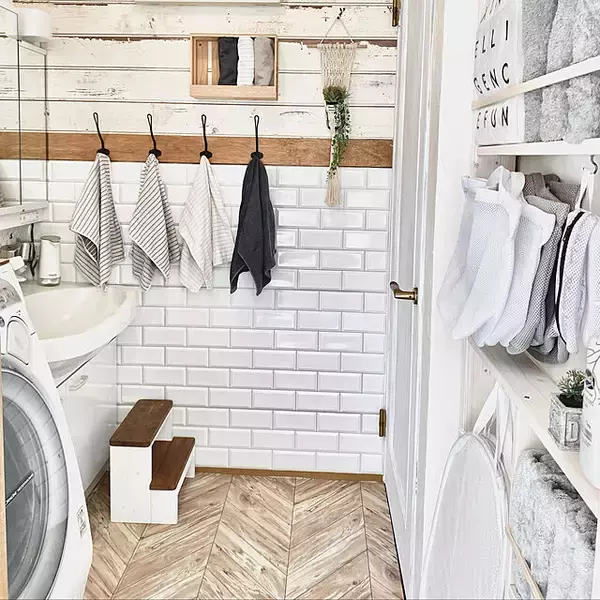 「3つのタイプ別に見る☆使いやすくを叶えるタオル掛けのDIY実例」の画像