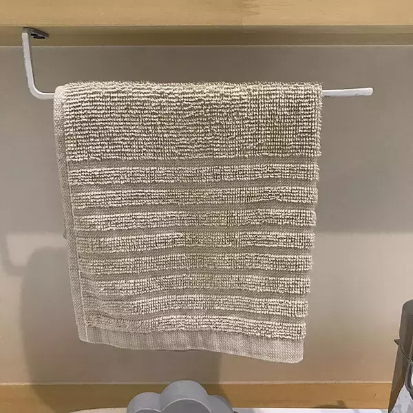 「3つのタイプ別に見る☆使いやすくを叶えるタオル掛けのDIY実例」の画像