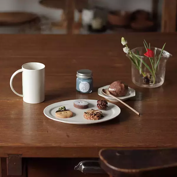 「「鈴木麻起子」「竹村良訓」「石川隆児」器好きさんの器のある暮らし10選」の画像