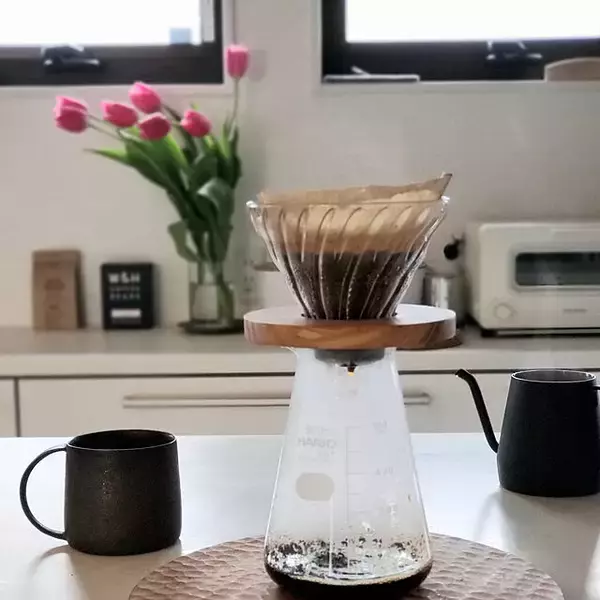 「「鈴木麻起子」「竹村良訓」「石川隆児」器好きさんの器のある暮らし10選」の画像