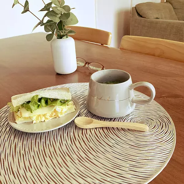 「テーブルコーディネートを好みのスタイルに導く♪100均のランチョンマット」の画像