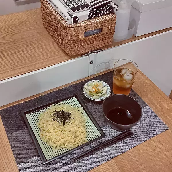 「テーブルコーディネートを好みのスタイルに導く♪100均のランチョンマット」の画像