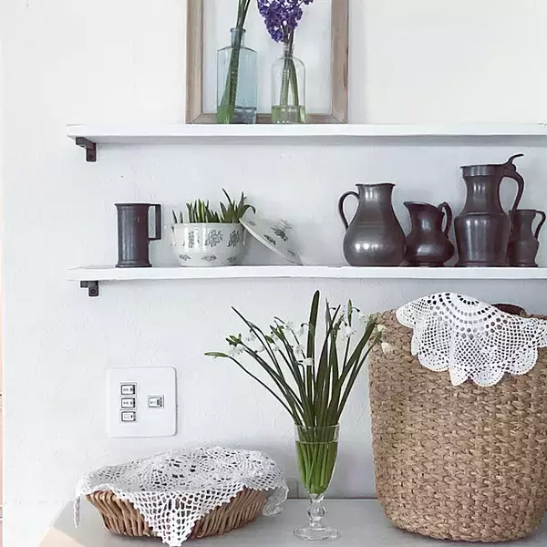 「これでもう気にならない！みんなが実践しているルーター収納アイデア」の画像