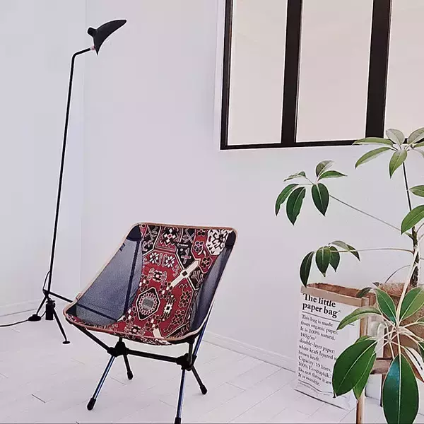 「ナチュラルに仕上がるおすすめアイテム♡アウトドアチェアのあるお部屋」の画像