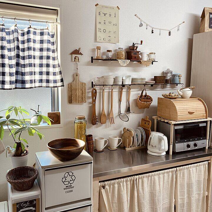 「ナチュラルカフェスタイルに溶け込む、気楽に気の利いた収納」 by chunpinaさん