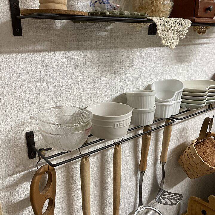 「ナチュラルカフェスタイルに溶け込む、気楽に気の利いた収納」 by chunpinaさん