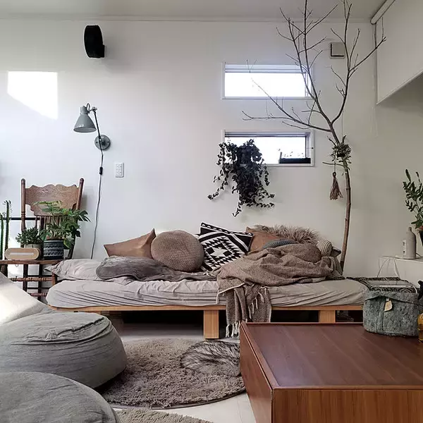 「はっとするようなアクセントに！お部屋に取り入れたい枝ものディスプレイ」の画像