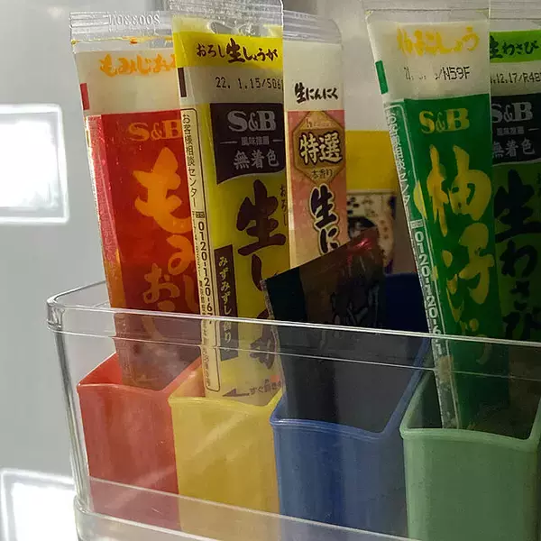 「これで収納ストレスもスッキリ解決！セリアアイテムを使ったキッチン収納」の画像
