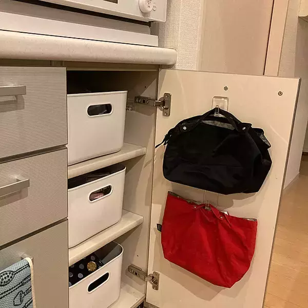 「いそがしい朝にもストレスなく☆すぐ手に取れるお弁当グッズの収納」の画像