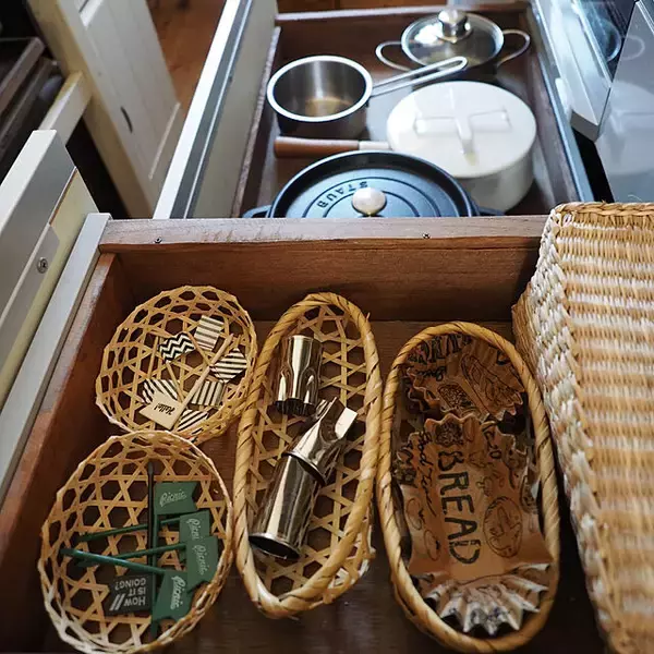 「いそがしい朝にもストレスなく☆すぐ手に取れるお弁当グッズの収納」の画像