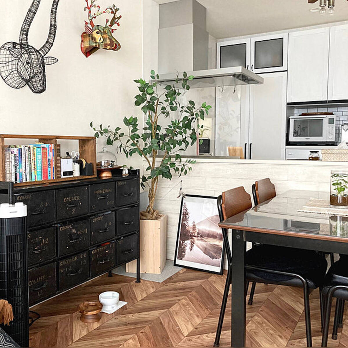 葉も幹も驚くほどリアル ニトリの大きなフェイクグリーン 21年9月27日 エキサイトニュース