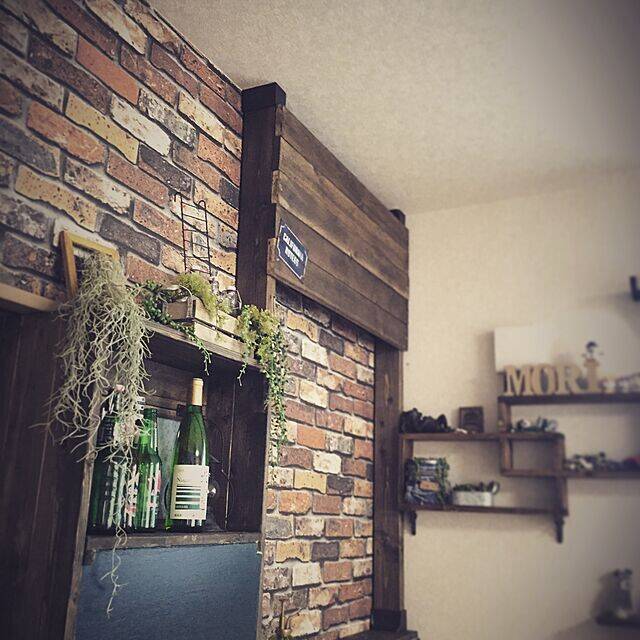 貼って塗ってイメージチェンジ！いろいろな壁のDIY実例10選