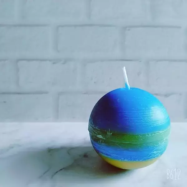 「簡単に作れて、癒されるインテリア雑貨。手作りキャンドルのある暮らし」の画像