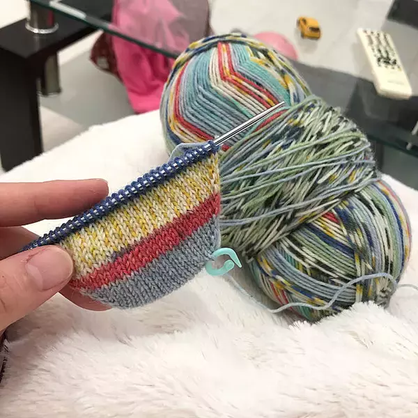 「編み物でインテリアやおうち時間を充実させたい☆編み方別おすすめ作品集」の画像