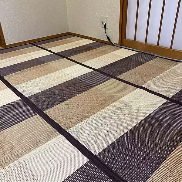 「敷くだけでお部屋の印象チェンジ☆しまむらのラグ特集」の画像