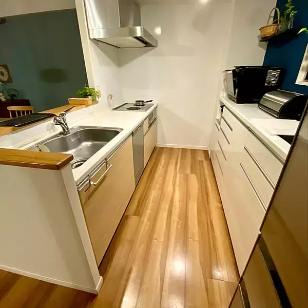 「いつまでも新品のような美しさをキープ☆キッチンのキズや汚れを防ぐ方法」の画像