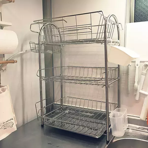 「しっかり乾かして衛生的に！便利で使い勝手のよい水切りかごをご紹介」の画像