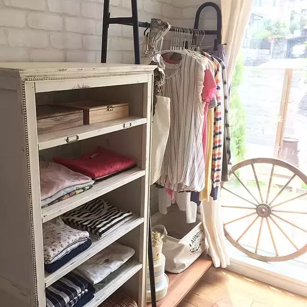 「Tシャツ好きさん必見です☆整理整頓がうまくいくTシャツ収納のコツ」の画像